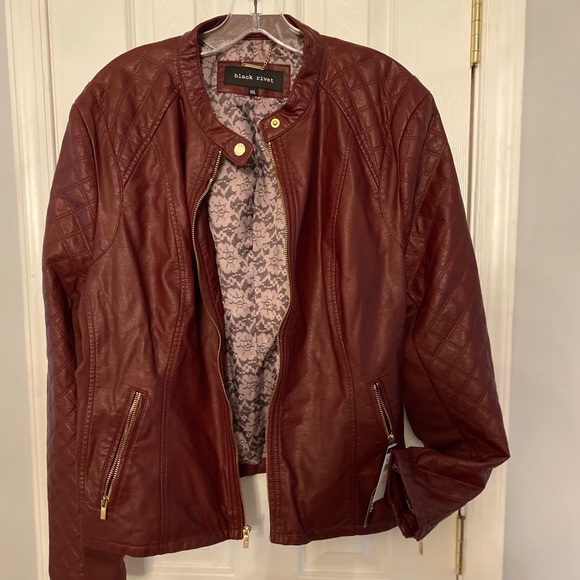 beautiful Black Rivet XXL jacket with tags - Picture 2 of 3